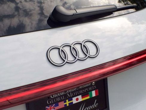 Used 2025 Audi Q5 Prestige image 13