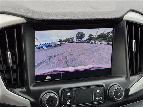 Used 2023 GMC Terrain SLT AWD/4WD image 13