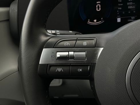 Used 2025 Hyundai Kona SEL image 35