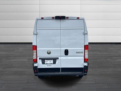 New 2025 RAM ProMaster 2500 w/ Quick Order Package 22G SLT FWD image 4