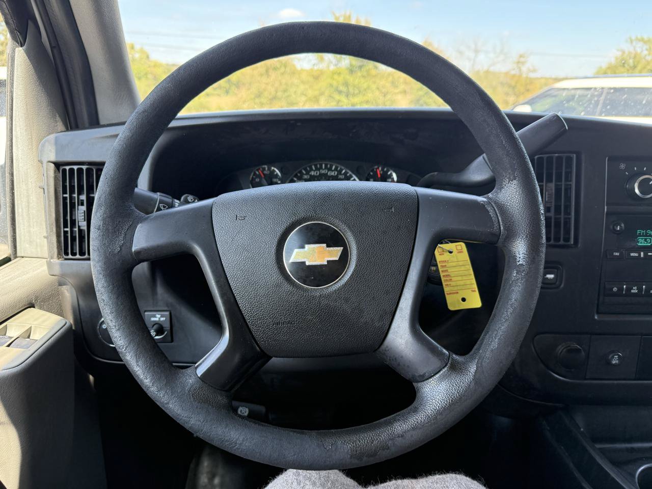 Used 2015 Chevrolet Express 2500 RWD image 15