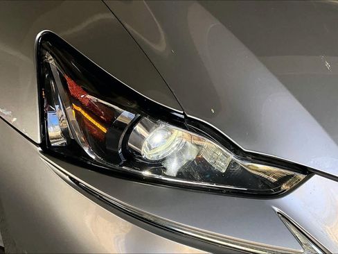 Used 2018 Lexus IS 300 w/ Accessory Package image 27