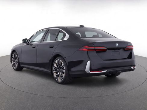 Used 2025 BMW 530i RWD image 31