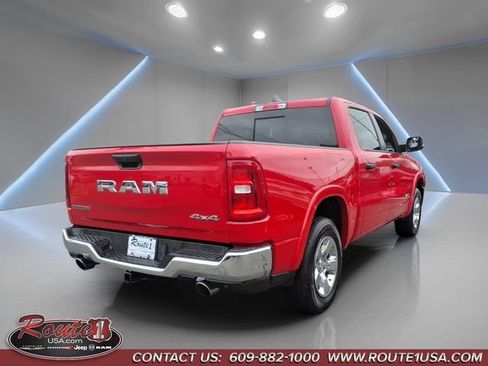 Used 2025 RAM 1500 Big Horn AWD/4WD image 3