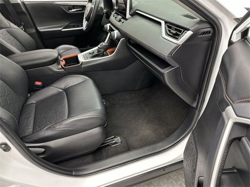 Used 2024 Toyota RAV4 Adventure image 23