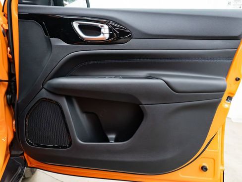 Used 2026 Jeep Compass Latitude image 27