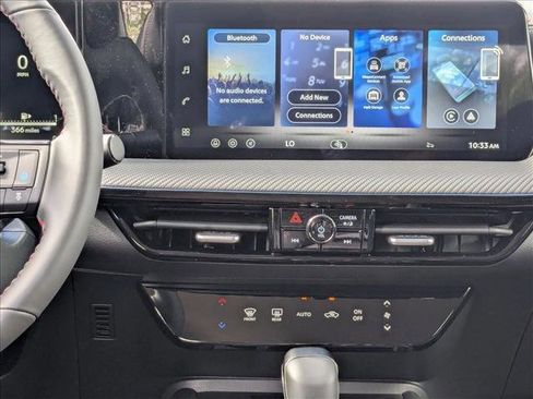 New 2026 Nissan Kicks SR image 11