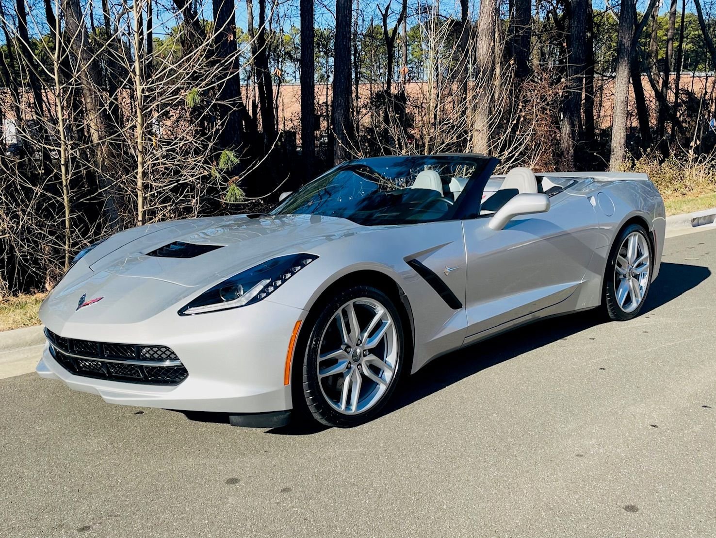 Used 2015 Chevrolet Corvette Stingray Convertible w/ 2LT Preferred Equipment Group RWD image 16