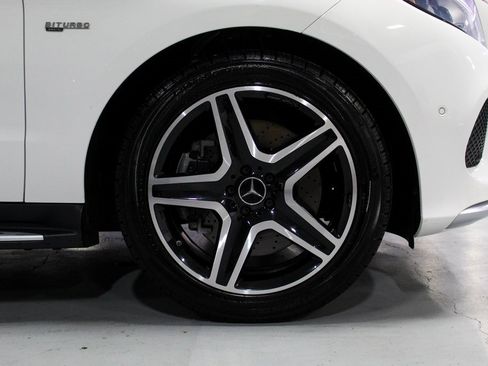 Used 2019 Mercedes-Benz GLE 43 AMG 4MATIC w/ Premium 2 Package image 40