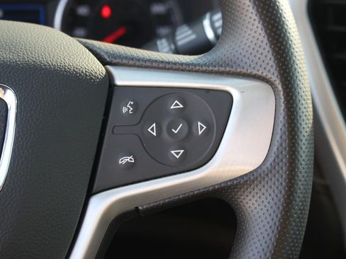 Used 2021 GMC Acadia SLE w/ Driver Convenience Package FWD image 19
