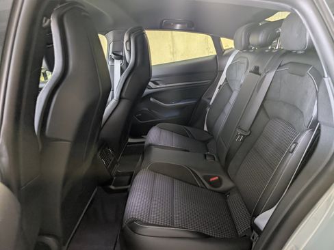 Used 2025 Porsche Taycan image 25