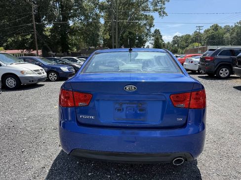 Used 2010 Kia Forte SX FWD image 10