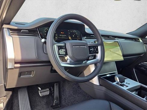 New 2026 Land Rover Range Rover Long Wheelbase SE image 3