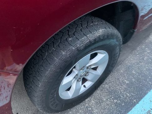 Used 2017 RAM 1500 Express AWD/4WD image 2