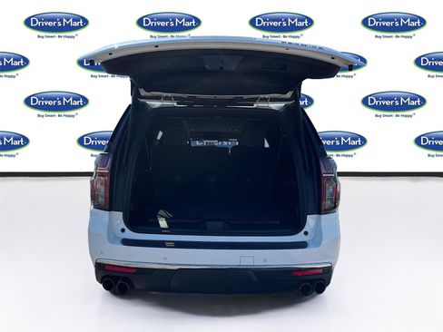 Used 2023 Chevrolet Suburban Premier image 28