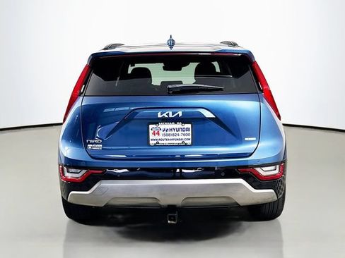 Used 2023 Kia Niro SX Touring FWD image 7