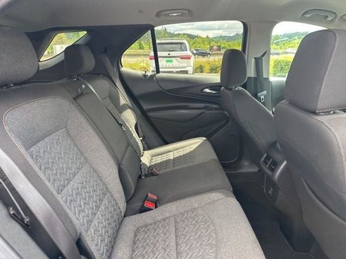 Used 2022 Chevrolet Equinox LT AWD/4WD image 9