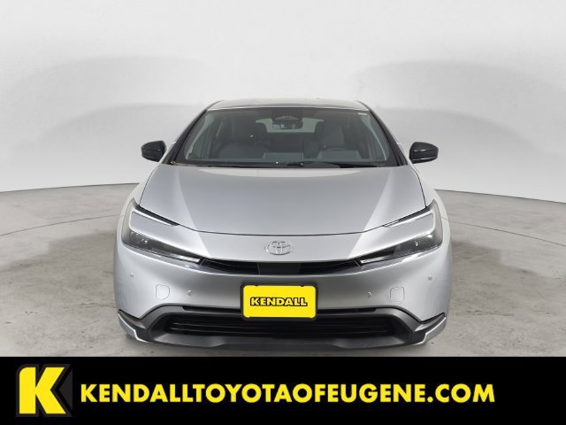 Used 2024 Toyota Prius LE AWD/4WD image 2