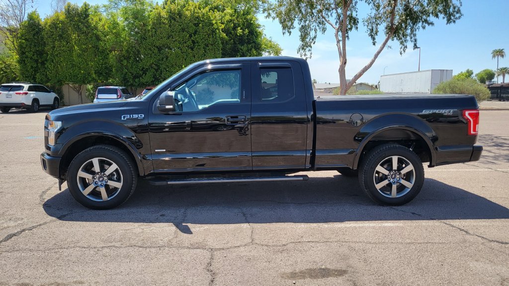 Used 2017 Ford F150 XLT w/ Equipment Group 302A Luxury AWD/4WD image 7