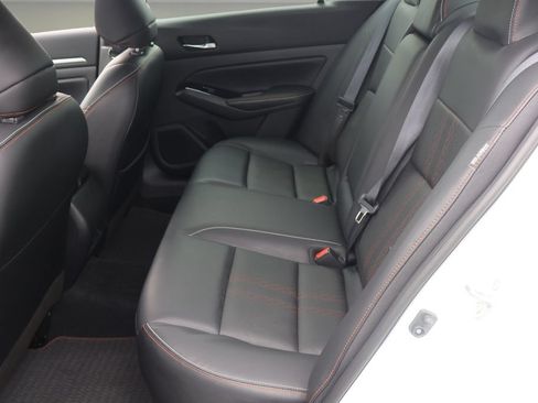 Used 2024 Nissan Altima 2.5 SR w/ SR Premium Package FWD image 15