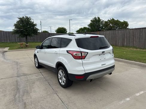 Used 2018 Ford Escape SEL FWD image 13