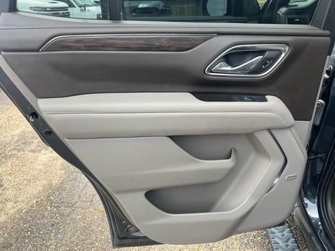 Used 2022 Chevrolet Tahoe Z71 image 31