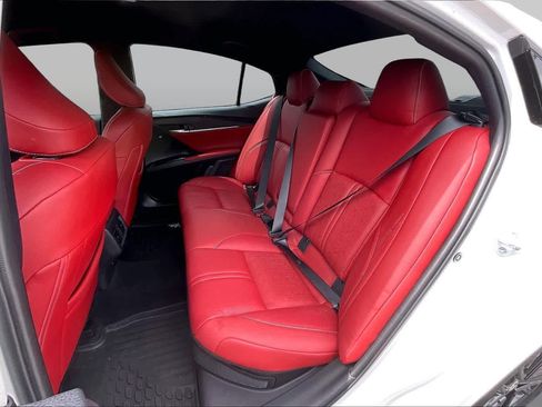 Used 2026 Toyota Camry SE w/ Convenience Package FWD image 20