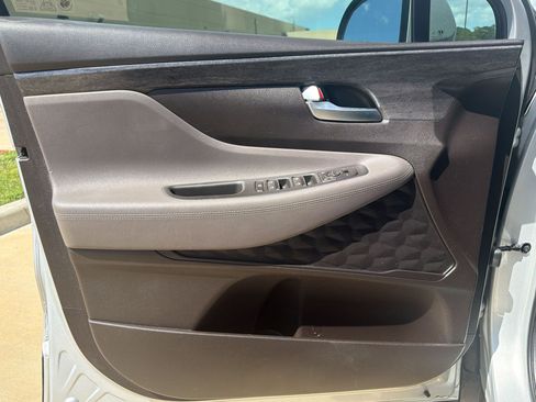 Used 2020 Hyundai Santa Fe SE FWD image 20