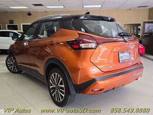 Used 2024 Nissan Kicks SV image 3