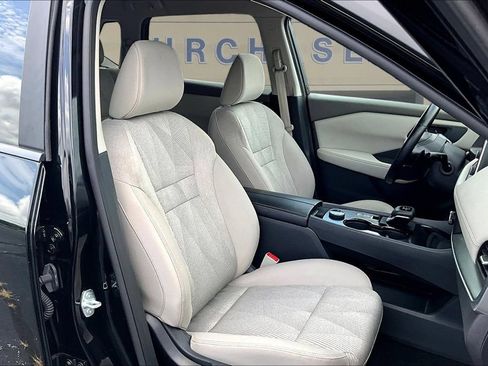 Used 2025 Nissan Rogue SV AWD/4WD image 30