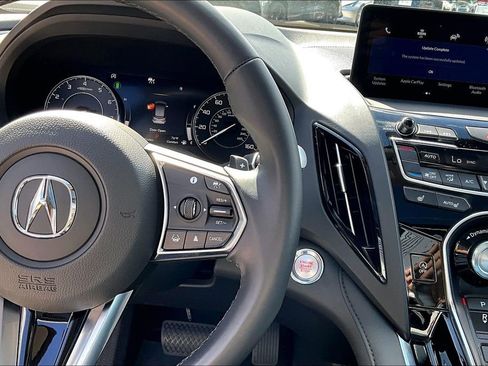 Used 2024 Acura RDX SH-AWD image 25