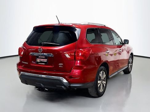 Used 2017 Nissan Pathfinder SL AWD/4WD image 6