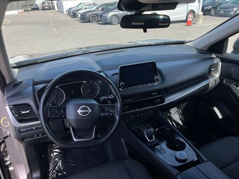 Used 2025 Nissan Rogue SV AWD/4WD image 35