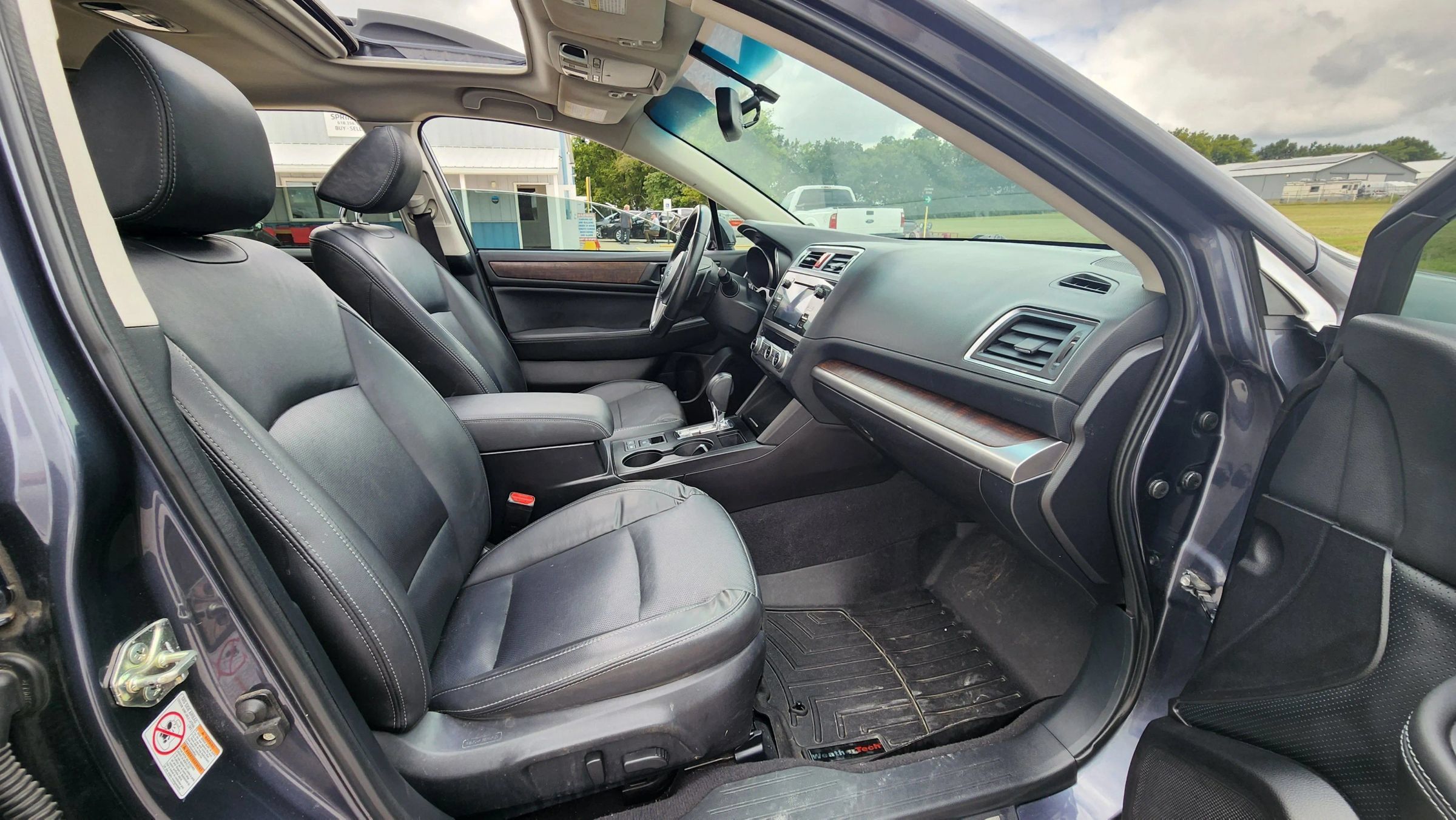 Used 2017 Subaru Outback 2.5i Limited w/ Popular Package #5 AWD/4WD image 11