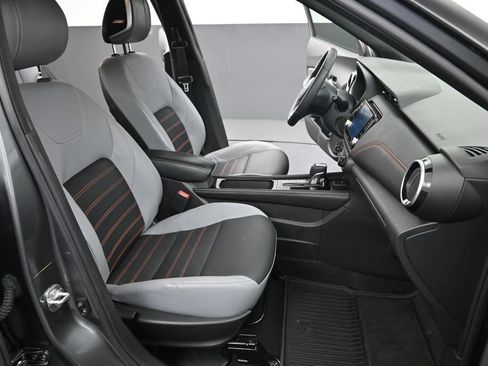 Used 2023 Nissan Kicks SR w/ SR Premium Package FWD image 29