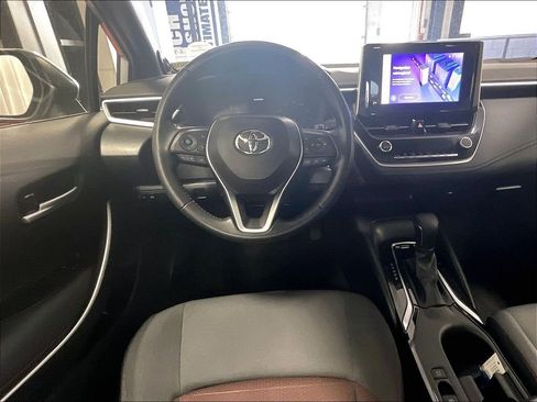 Used 2023 Toyota Corolla SE w/ SE Premium Package FWD image 17