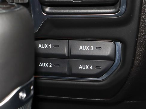 New 2025 Jeep Wrangler Unlimited Rubicon w/ Technology Group image 29