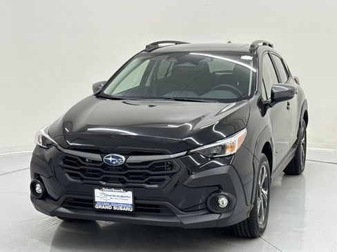 Used 2025 Subaru Crosstrek 2.0i Premium image 1
