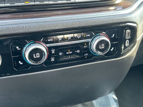 Used 2024 GMC Sierra 1500 SLT image 19