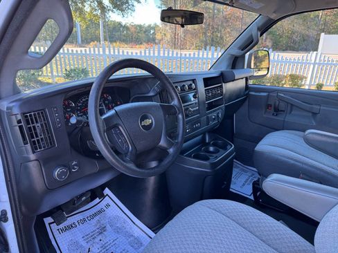 Used 2016 Chevrolet Express 3500 LT w/ LT Preferred Equipment Group image 21