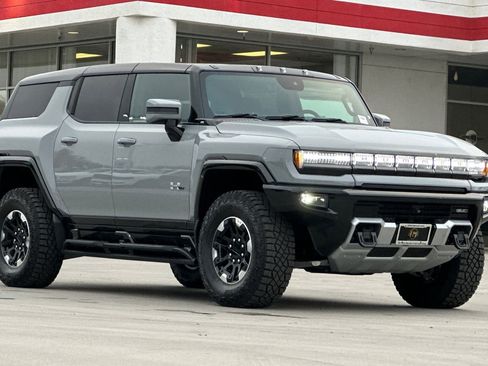 New 2025 GMC Hummer EV 3X w/ Extreme Off-Road Package image 9