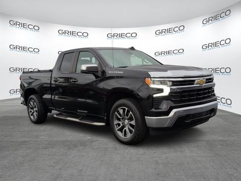 Used 2023 Chevrolet Silverado 1500 LT image 1