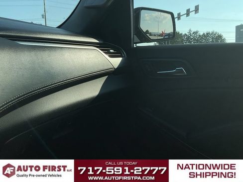 Used 2019 Chevrolet Suburban LT AWD/4WD image 26