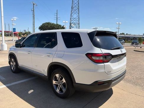 Used 2024 Honda Pilot EX-L image 4