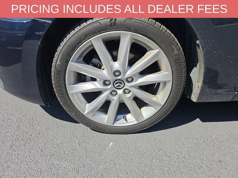 Used 2017 MAZDA MAZDA3 Touring FWD image 2