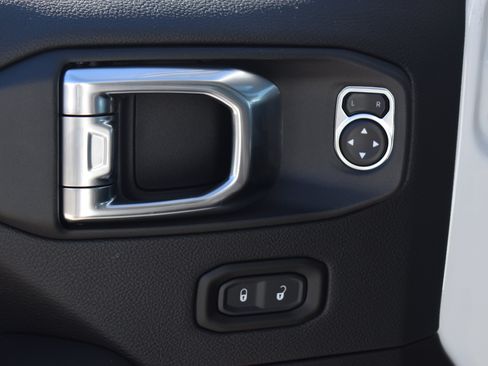 New 2025 Jeep Gladiator Rubicon w/ Convenience Group image 14