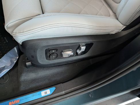 New 2026 BMW X5 xDrive50e w/ Executive Package image 10