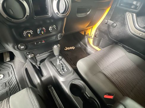 Used 2012 Jeep Wrangler Sport AWD/4WD image 25