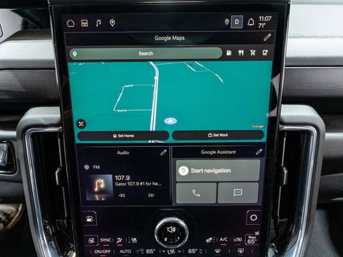 Used 2025 GMC Yukon Denali image 22