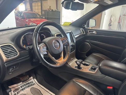 Used 2015 Jeep Grand Cherokee Overland image 8